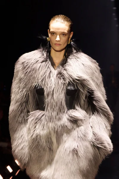 Look 74